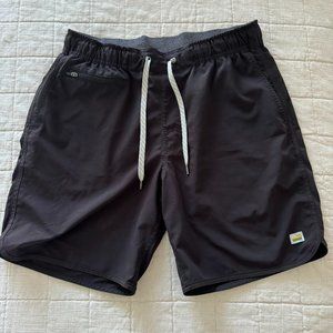 Vuori Men's Athletic Drawstring Shorts in M